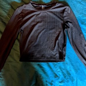 Long sleeved black crop
